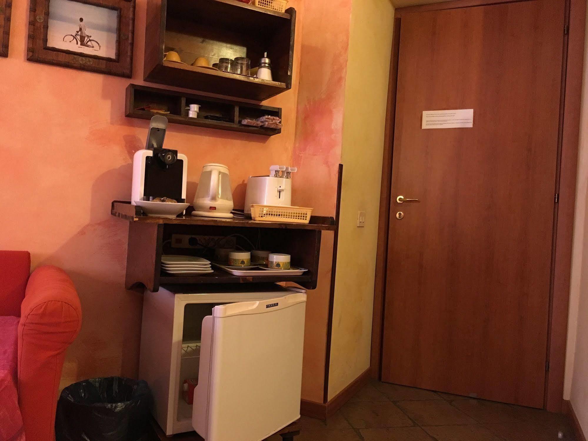 Momi Bed And Breakfast Roma Esterno foto