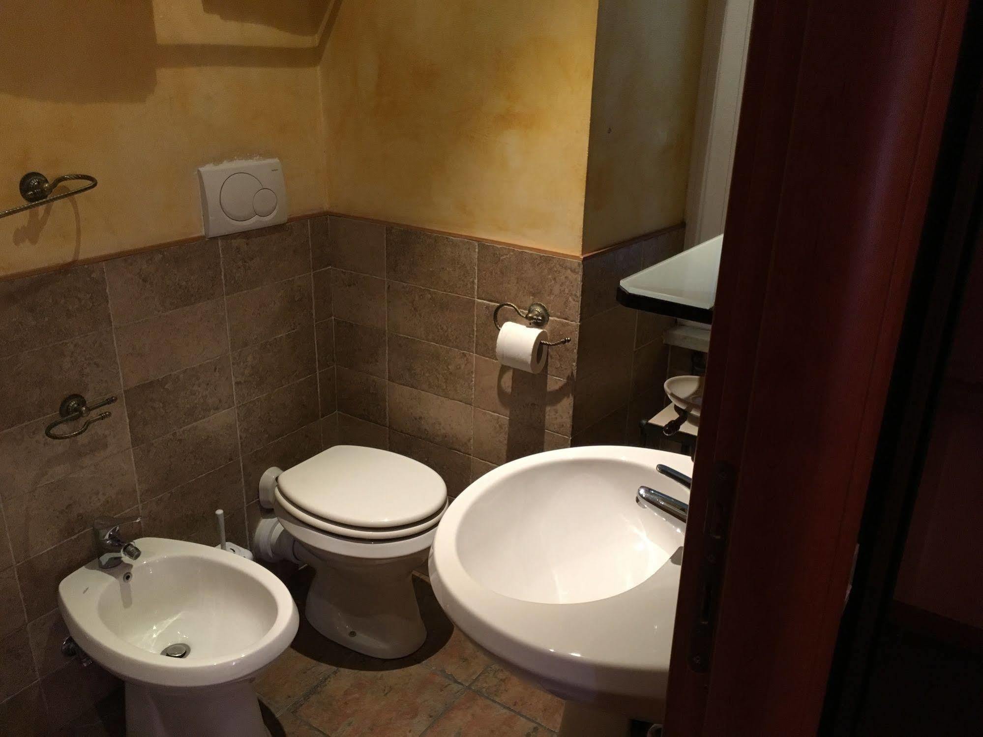 Momi Bed And Breakfast Roma Esterno foto